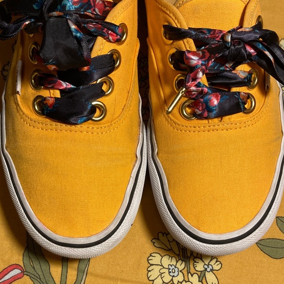 Platform Vans! - Picture 3 of 5